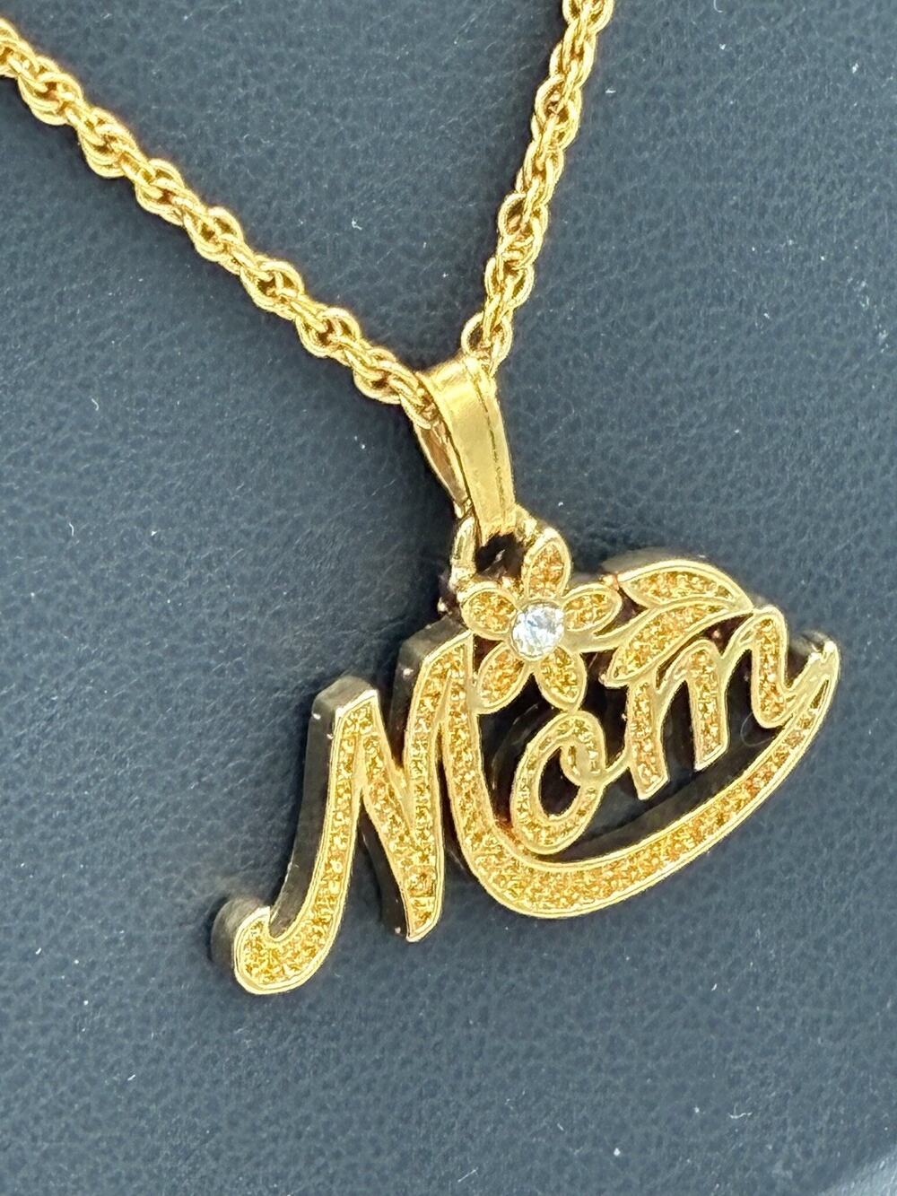 Avon Nina Ricci Mom Pendant Necklace Gold Tone Rhinestone Rope Chain 18"